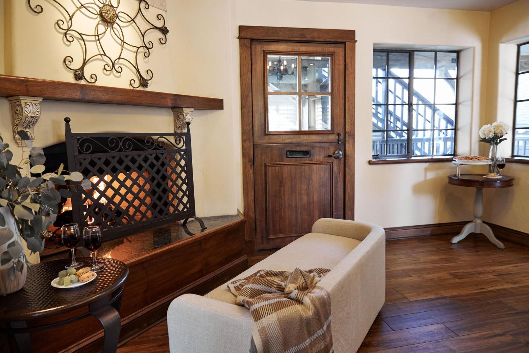 Coachman'S Inn, A Four Sisters Inn Carmel-by-the-Sea エクステリア 写真